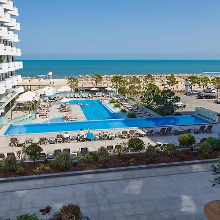 Aqua Vibes In Infinity Pool & * Navodari
